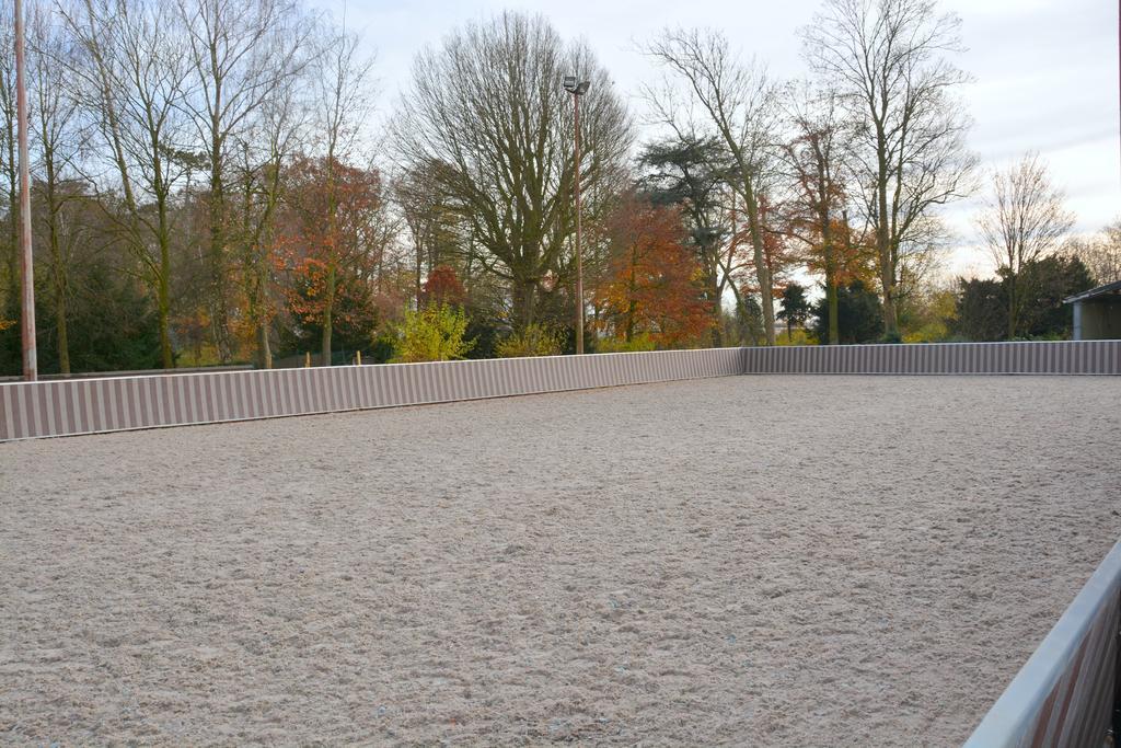 Haras Des Chartreux Hotell Estaimbourg Exteriör bild